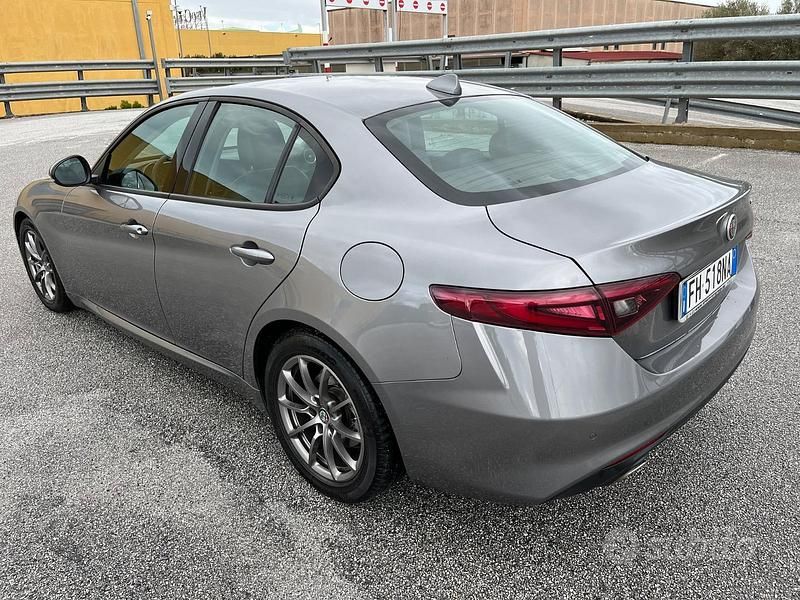 Usata Alfa Romeo Giulia Business 150 CV (110 kW) 2017 Berlina
