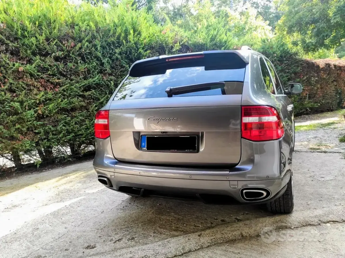 Usata Porsche Cayenne 290 CV (213 kW) 2007 Grigio SUV