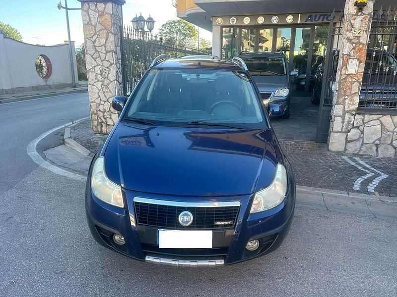 Usata Fiat Sedici Emotion 120 CV (88 kW) 2006 Blu/azzurro SUV