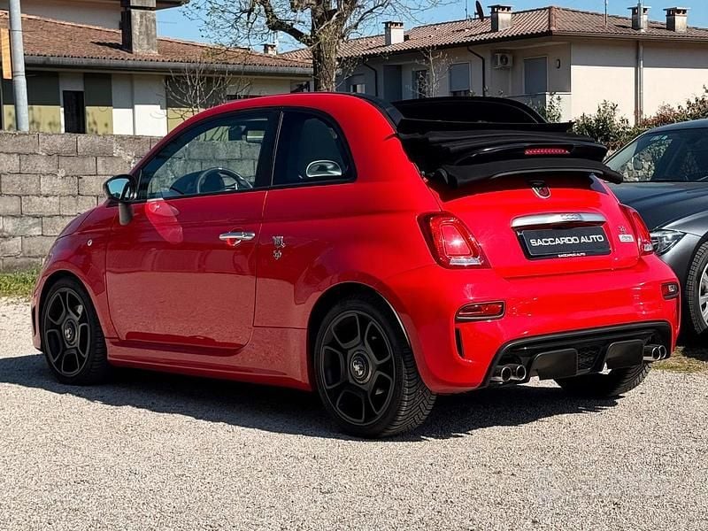 Usata Abarth 595 Pista 165 CV (121 kW) 2019 Rosso Cabrio