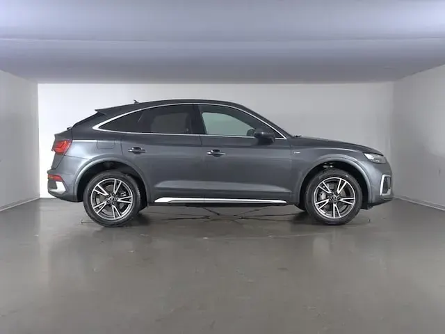 Usata Audi Q5 Sportback S-Line 204 CV (150 kW) 2024 Grigio daytona perla SUV