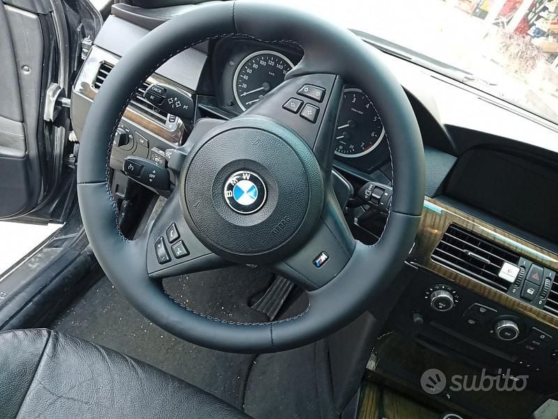 Usata BMW 545 333 CV (244 kW) 2005 Nero Berlina