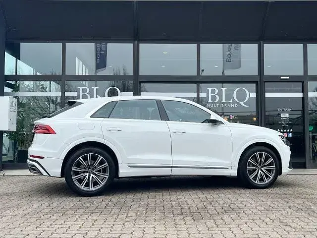 Usata Audi Q8 Sport 285 CV (209 kW) 2022 Bianco SUV