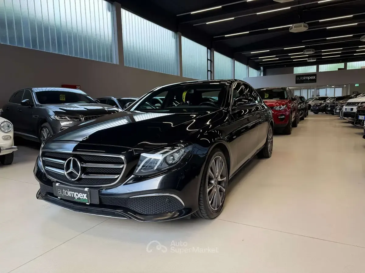 Usata Mercedes E220 194 CV (142 kW) 2019 Nero Berlina