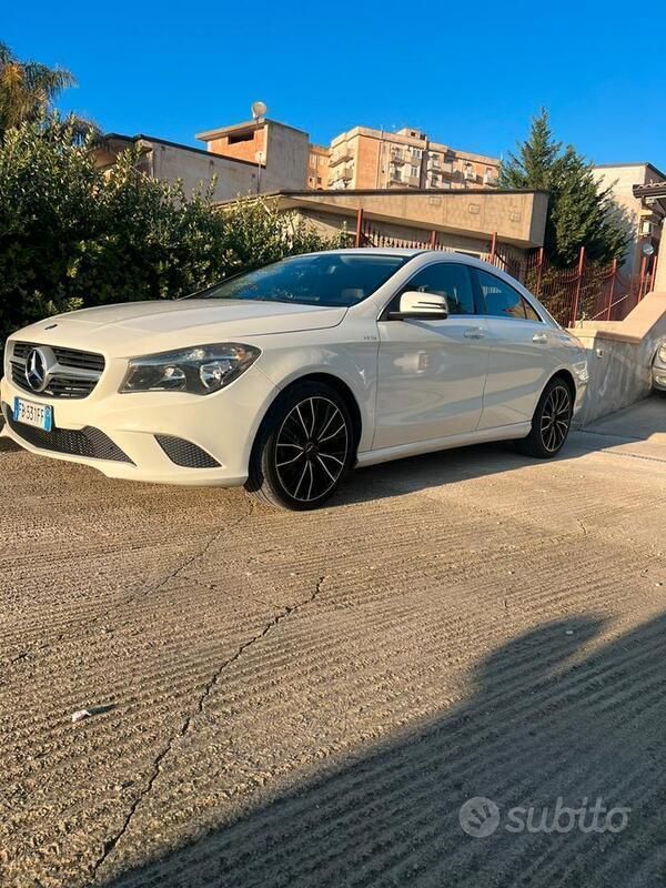 Usata Mercedes CLA180 110 CV (80 kW) 2015 Bianco Berlina