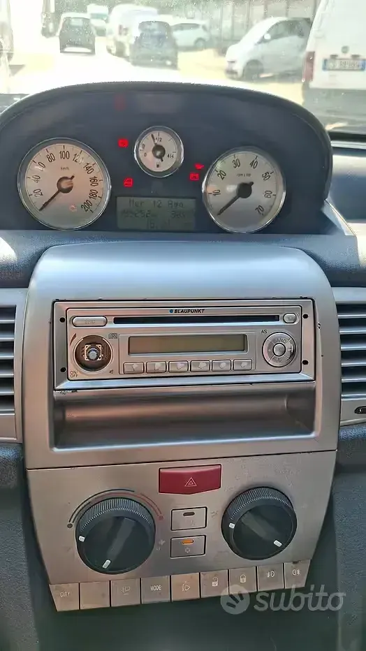 Usata Lancia Ypsilon 75 CV (55 kW) 2009 Grigio Utilitaria