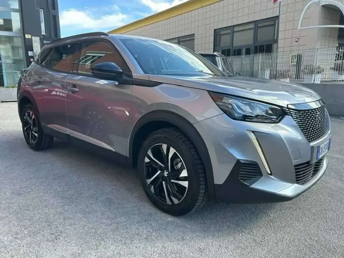 Brugt Peugeot 2008 Allure 131 HK (96 kW) 2023 Grå SUV