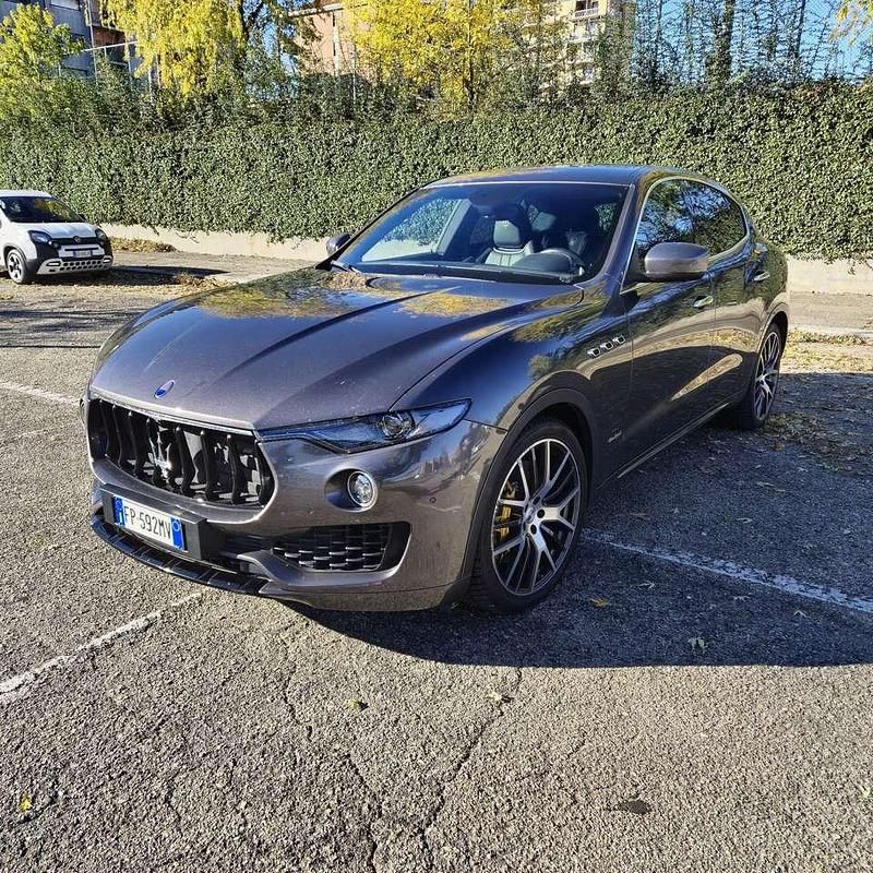 Usata Maserati Levante 430 CV (316 kW) 2018 Grigio SUV