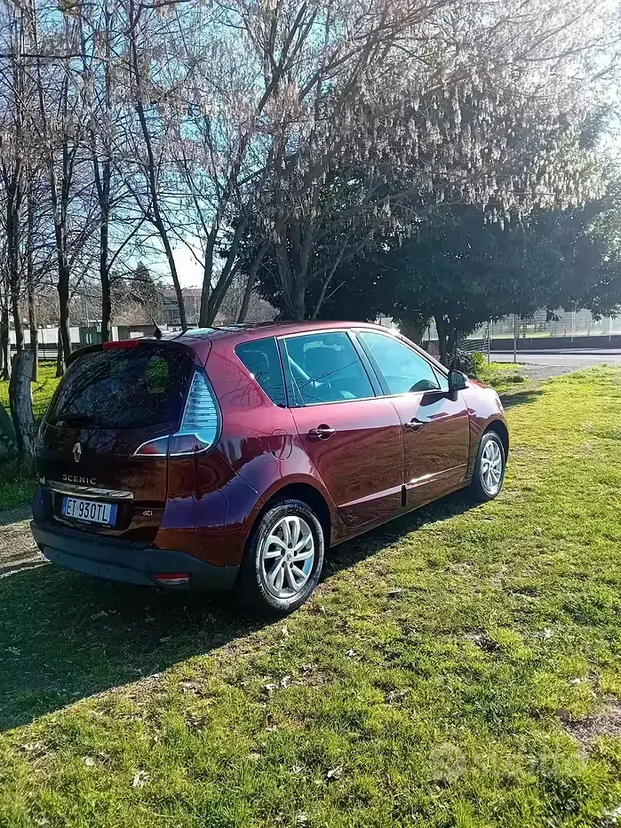 Usata Renault Scénic III XMOD 110 CV (80 kW) 2014 Nero Monovolume