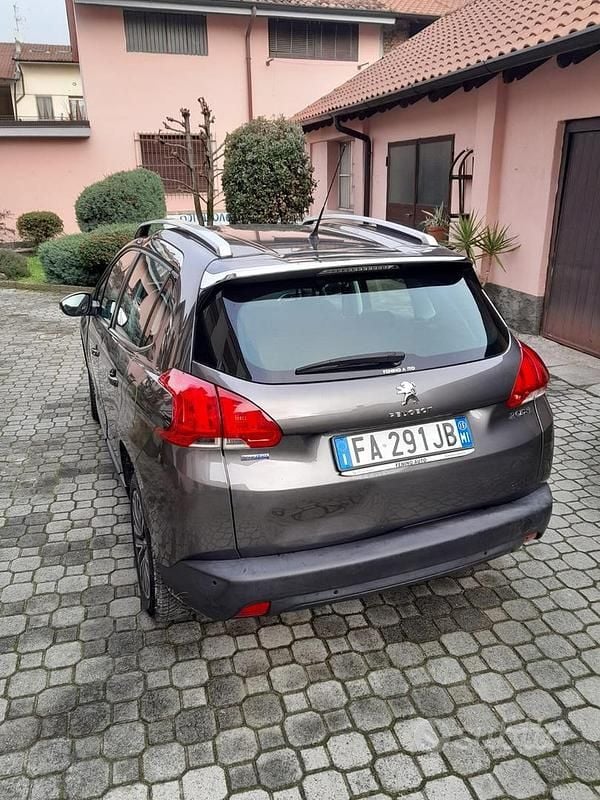 Usata Peugeot 2008 Allure 99 CV (72 kW) 2015 SUV