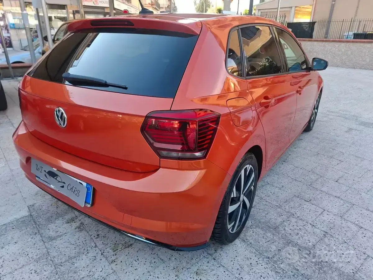 Usata VW Polo 95 CV (69 kW) 2018 Arancione Utilitaria