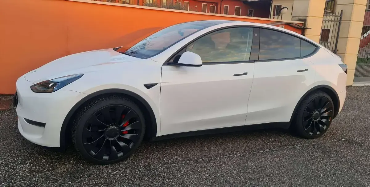 Usata Tesla Model Y Performance 155 kW (211 CV) 2022 Bianco SUV