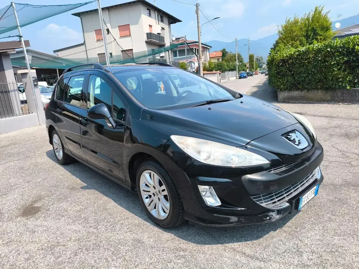 Usata Peugeot 308 SW 112 CV (82 kW) 2011 Nero Station wagon