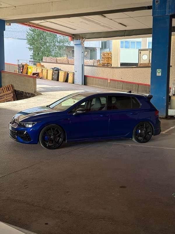 Usata VW Golf VIII R 333 CV (244 kW) 2022 Blu Utilitaria
