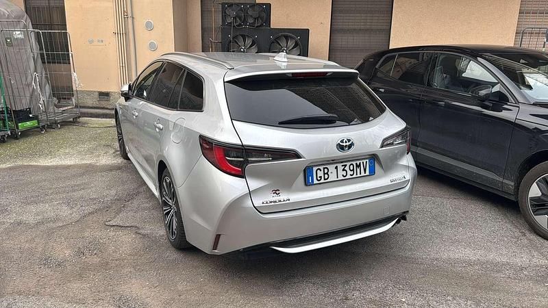 Usata 2020 Toyota Corolla Lounge Station wagon | 18.500 € (Buon prezzo) - Immagine 1/4