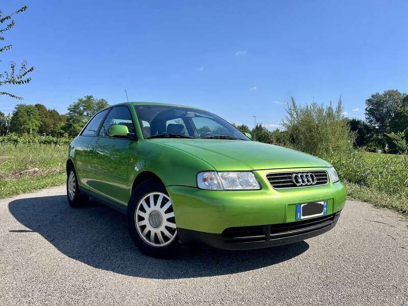 Usata 1998 Audi A3 Ambiente Tre volumi | 4200 € (Molto cara) - Immagine 1/4