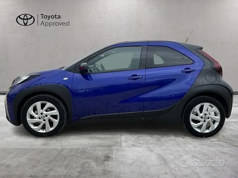Usata Toyota Aygo X Trend 72 CV (52 kW) 2022 Blu SUV