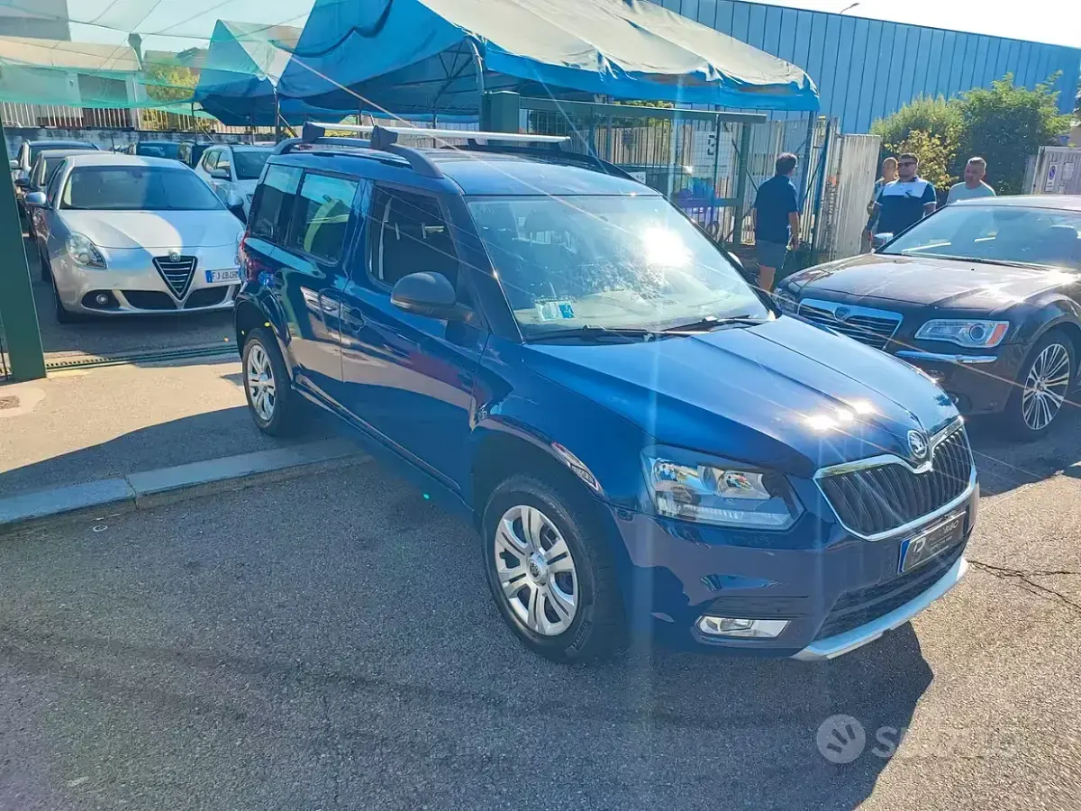 Usata Skoda Yeti Elegance 105 CV (77 kW) 2014 Blu SUV