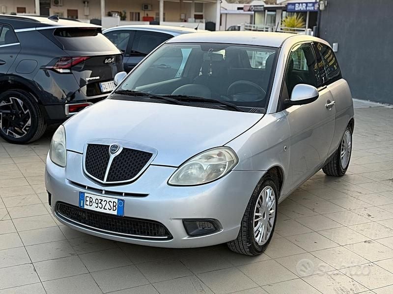 Usata Lancia Ypsilon 59 CV (43 kW) 2010 Grigio Utilitaria