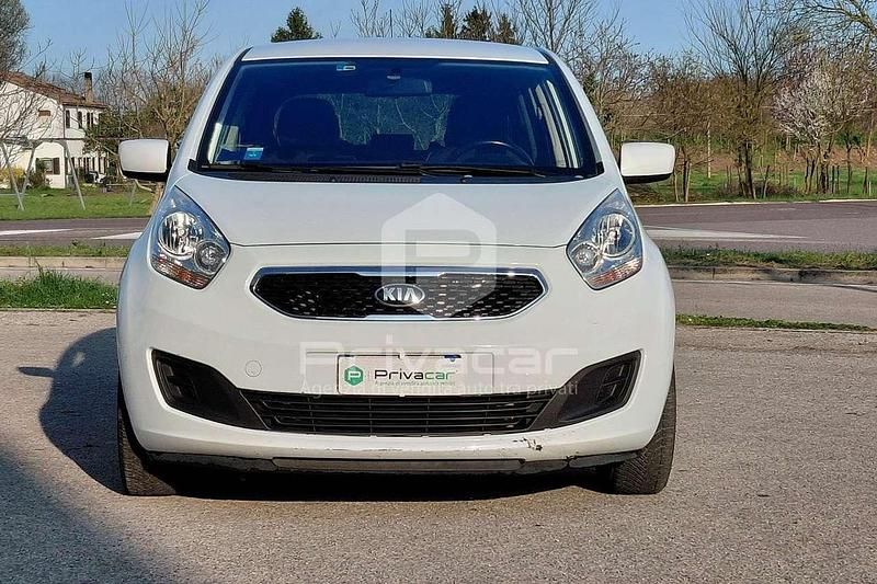 Usata Kia Venga Active 90 CV (66 kW) 2013 Bianco Utilitaria