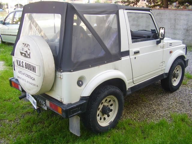 Suzuki samurai cabrio
