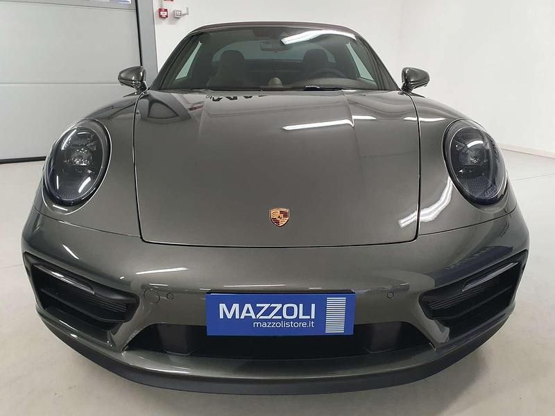 Usata Porsche 911 480 CV (353 kW) 2024 Verde Coupé