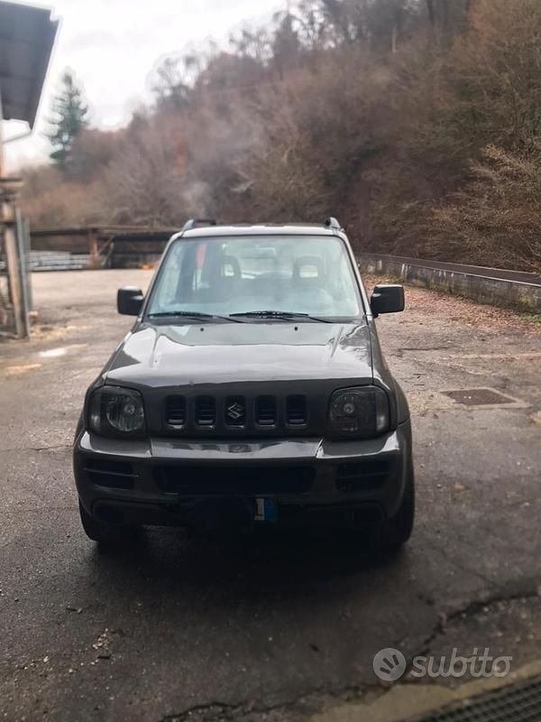Usata Suzuki Jimny 2006 Grigio SUV
