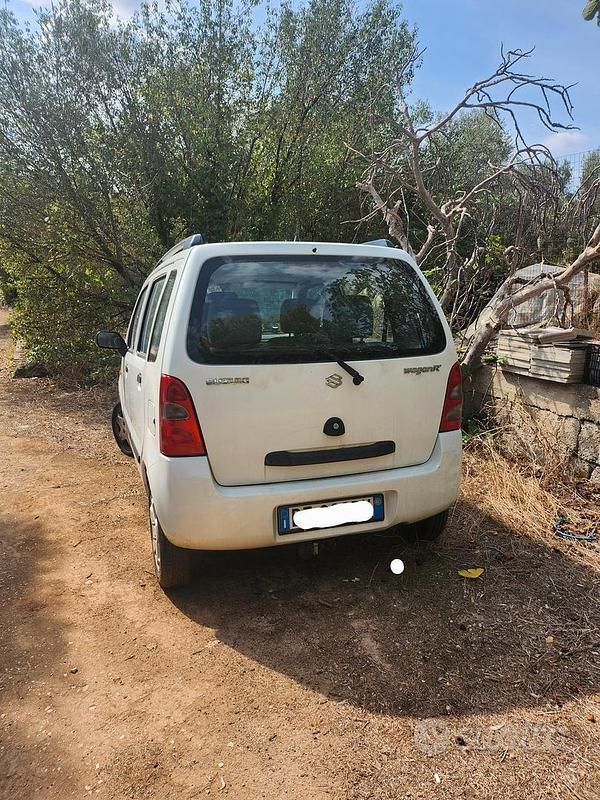 Usata Suzuki Wagon R+ 76 CV (55 kW) 2005 Monovolume