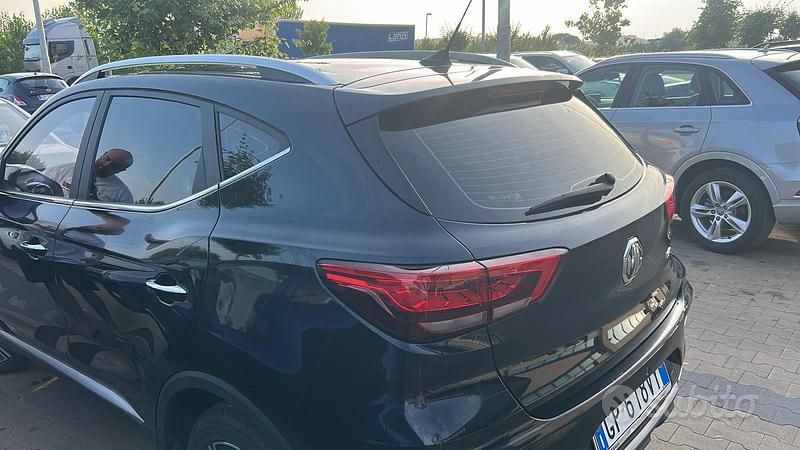 Usata MG ZS Comfort 106 CV (77 kW) 2023 Nero SUV