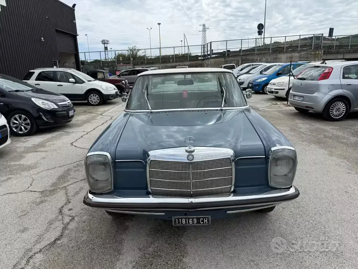 Usata Mercedes 220 109 CV (80 kW) 1970 Berlina