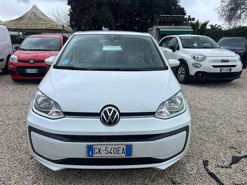 Usata VW up! Move 65 CV (47 kW) 2022 Bianco Utilitaria