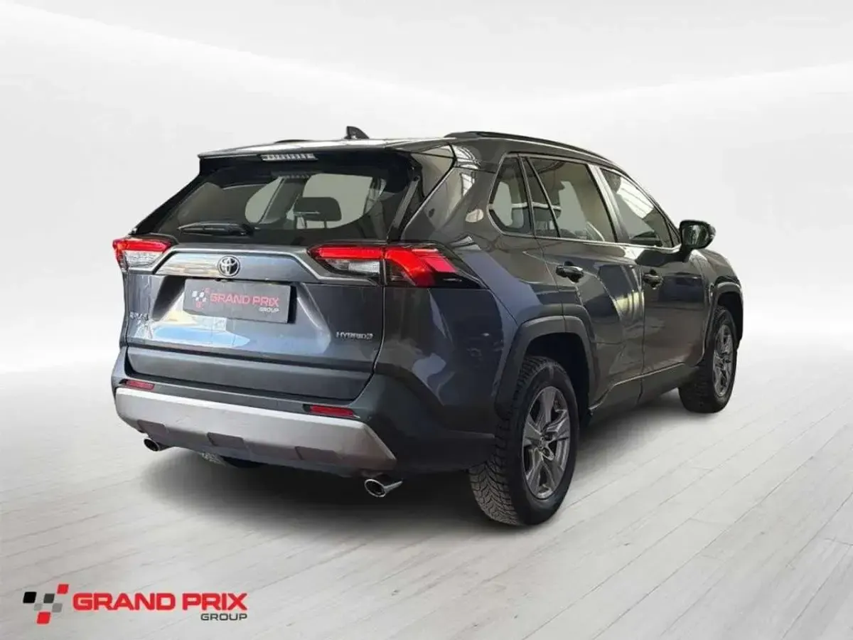 Usata Toyota RAV4 Hybrid Active 178 CV (130 kW) 2022 Grigio scuro SUV