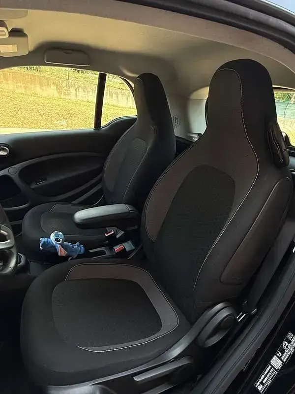 Usata Smart ForTwo Coupé Passion 41 kW (56 CV) 2023 Utilitaria