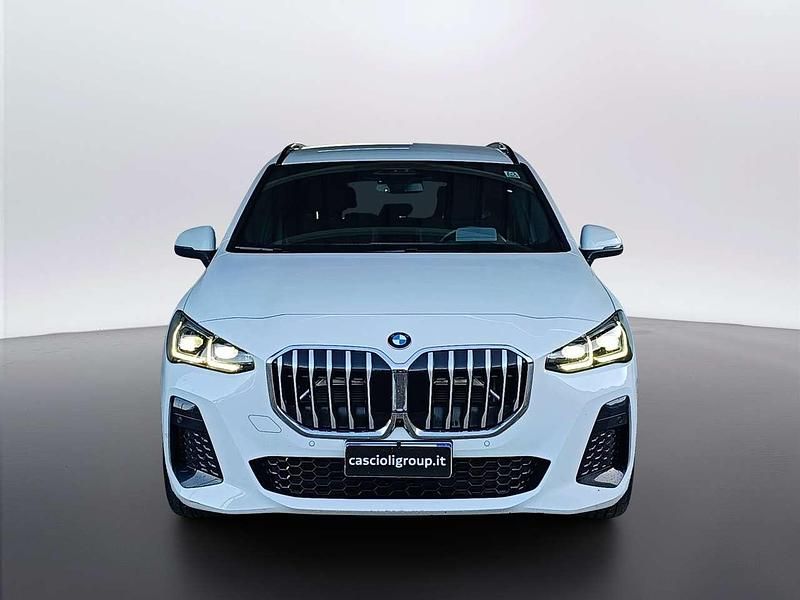 Usata BMW 218 Active Tourer Comfort Edition 150 CV (110 kW) 2024 Alpinweiss iii pastello Monovolume
