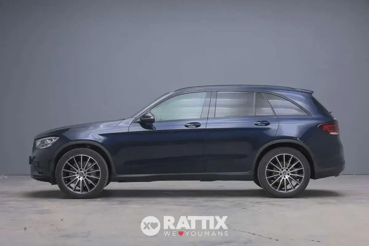 Usata Mercedes GLC220 Premium 194 CV (142 kW) 2022 Blu cavansite metallizzato SUV