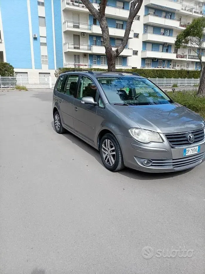 Usata VW Touran 109 CV (80 kW) 2008 Grigio Monovolume