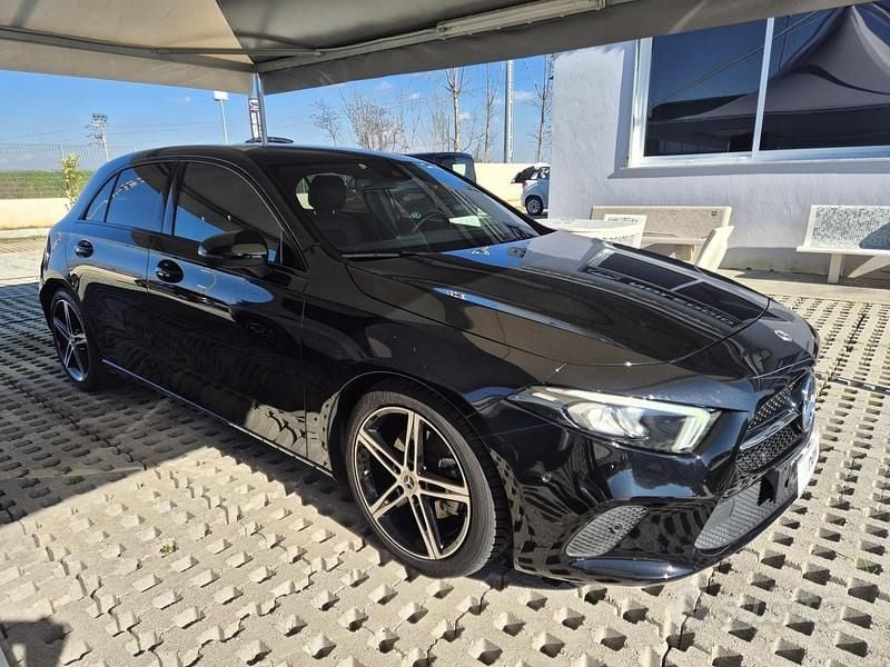 Occasion Mercedes A180 Premium 116 ch (85 kW) 2022 Noir Berline
