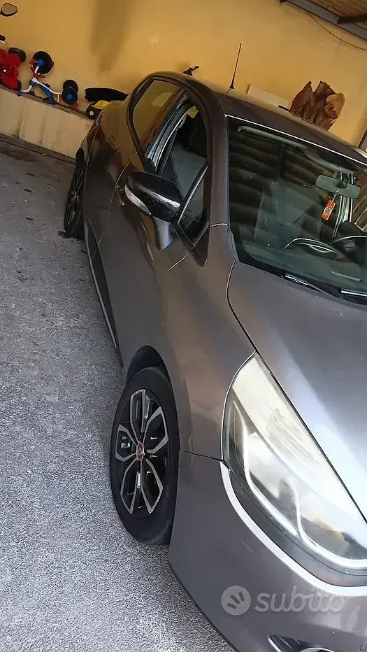 Usata Renault Clio IV 73 CV (53 kW) 2014 Grigio Berlina