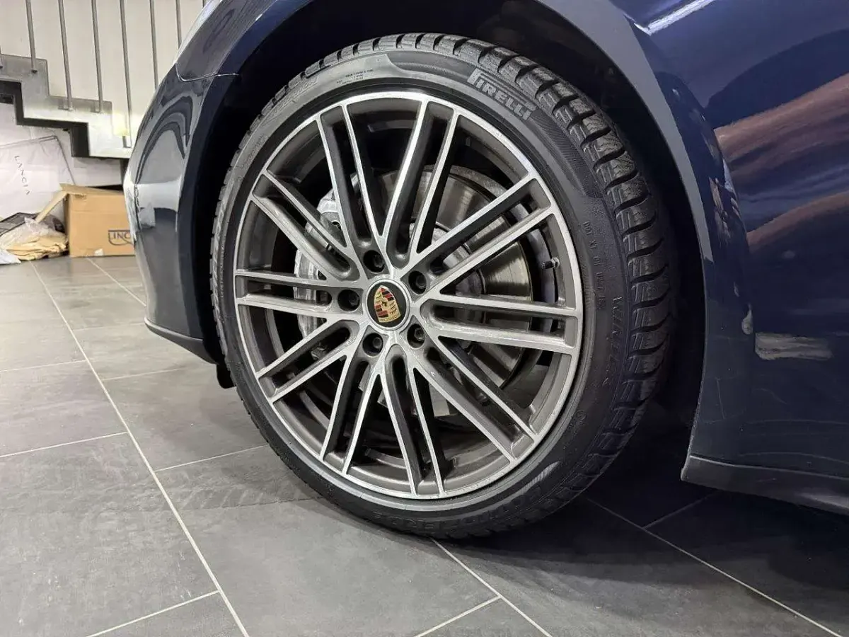 Usata Porsche Panamera 4 E-Hybrid Executive Executive 330 CV (242 kW) 2021 Blu Utilitaria