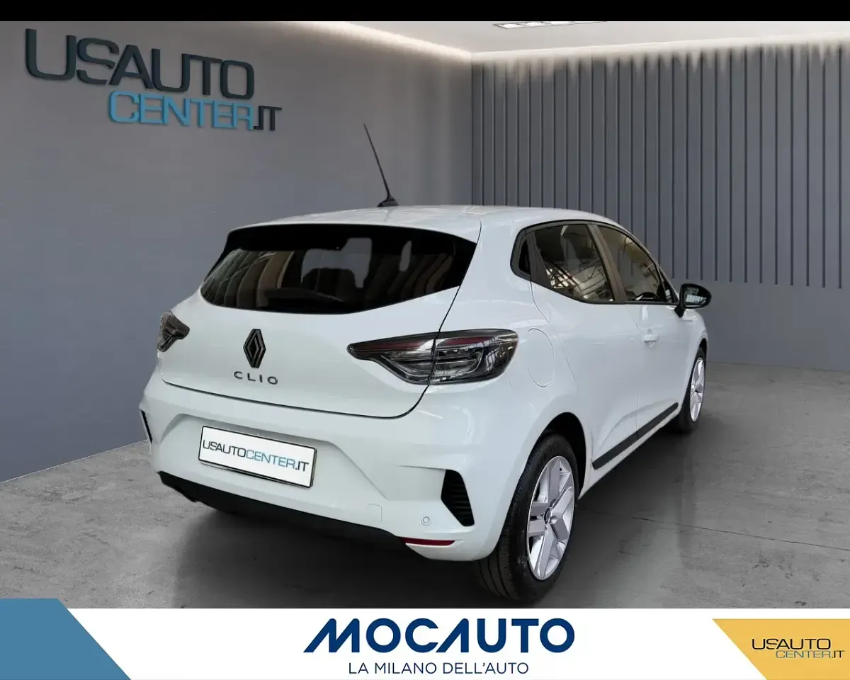Usata Renault Clio V Evolution 67 CV (49 kW) 2025 Colore bianco Berlina