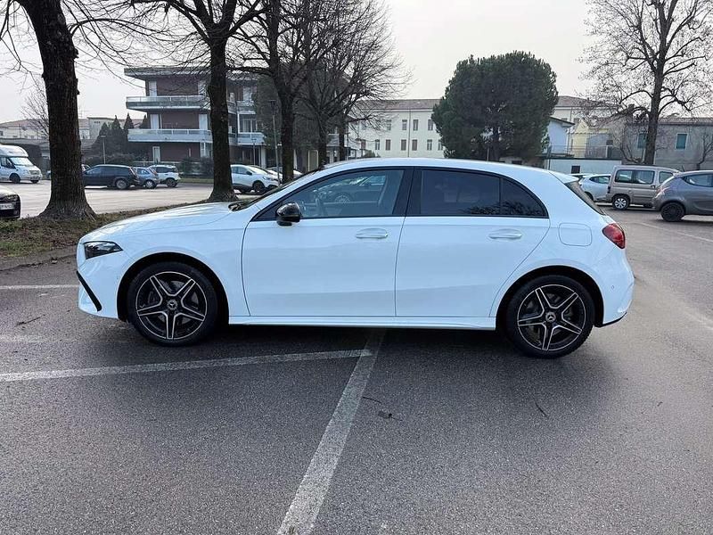 Usata Mercedes A250 AMG Line Premium 218 CV (160 kW) 2023 Bianco Berlina