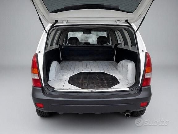 Usata Opel Astra 80 CV (58 kW) 2005 Bianco Station wagon