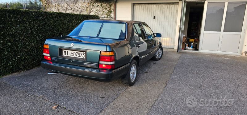 Usata Lancia Thema 166 CV (122 kW) 1986 Blu Berlina