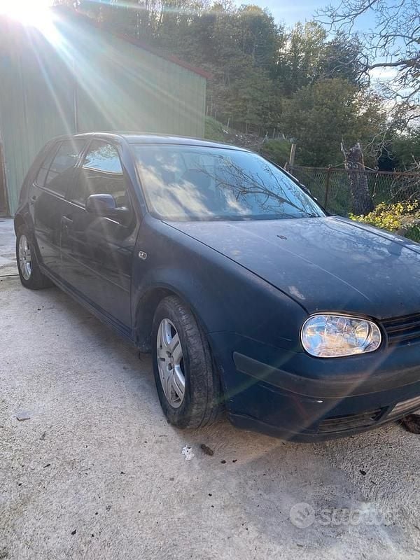 Usata VW Golf IV 90 CV (66 kW) 2005 Berlina