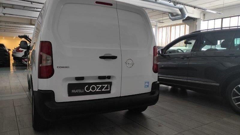 Usata Opel Combo S 131 CV (96 kW) 2024 Bianco Monovolume