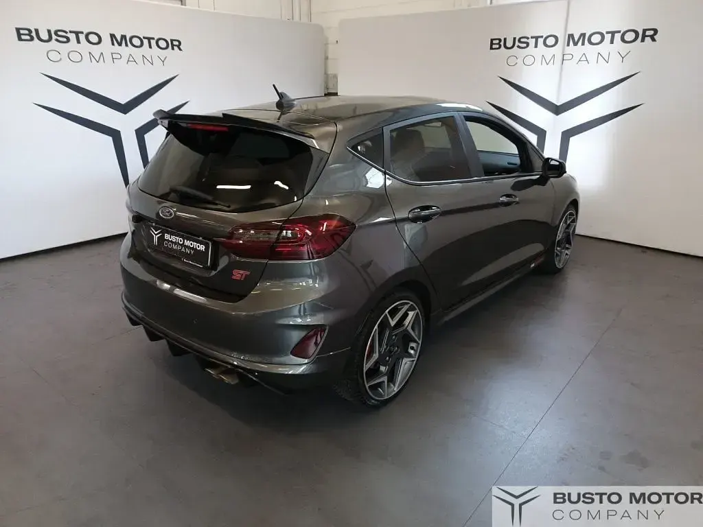 Begagnad Ford Fiesta ST 200 HK (147 kW) 2019 Grå Halvkombi