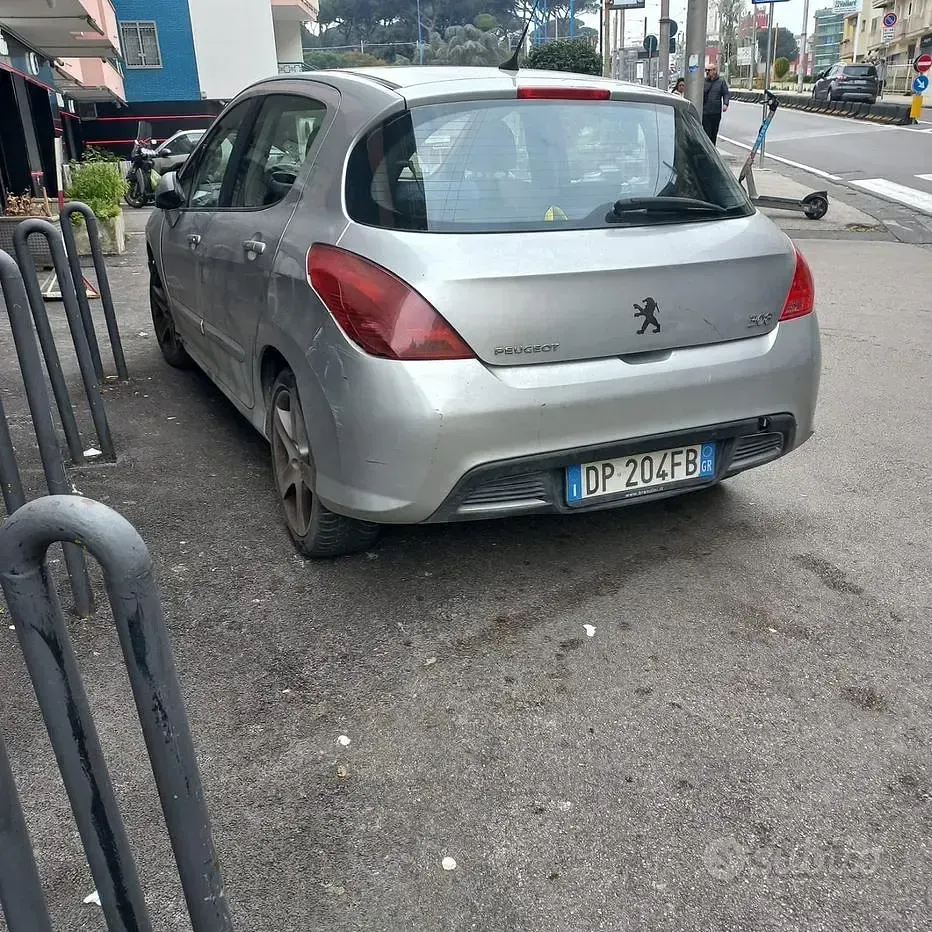 Usata Peugeot 308 109 CV (80 kW) 2008 Grigio Berlina
