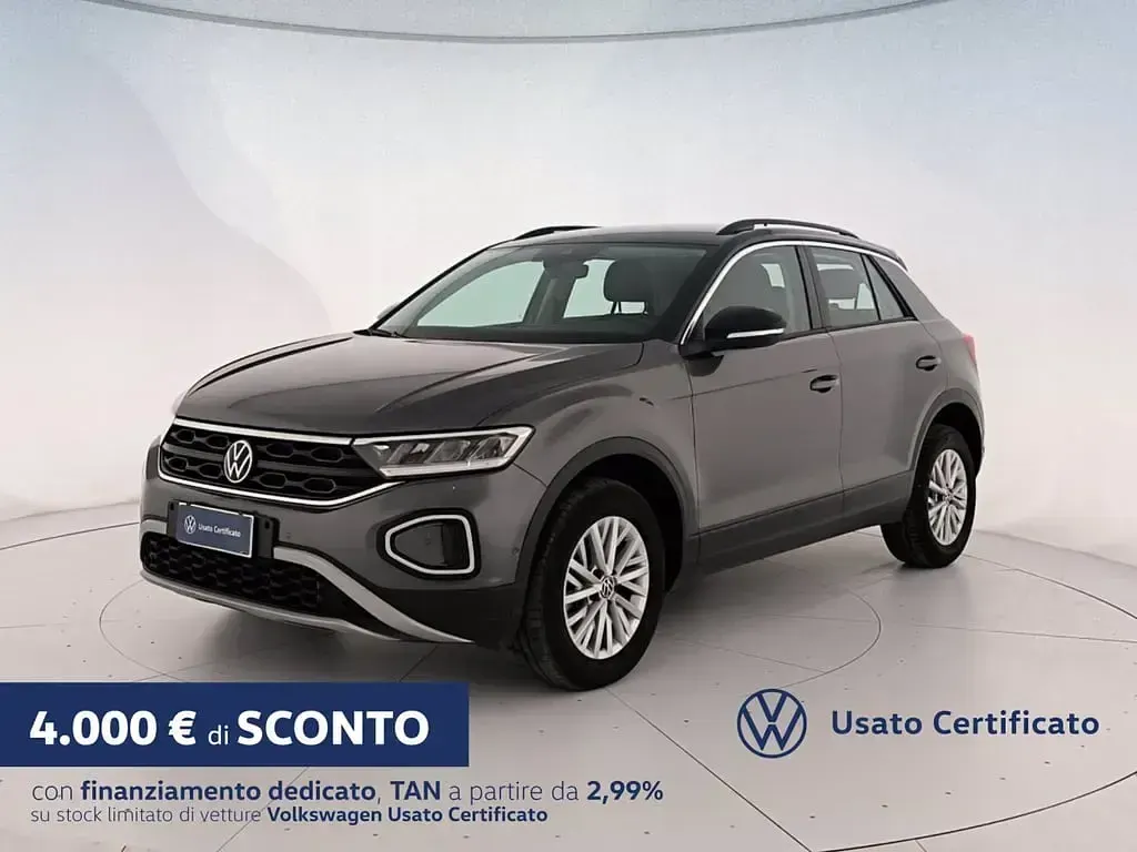 Usata VW T-Roc Life 150 CV (110 kW) 2024 Indium grey metallizzato nero SUV