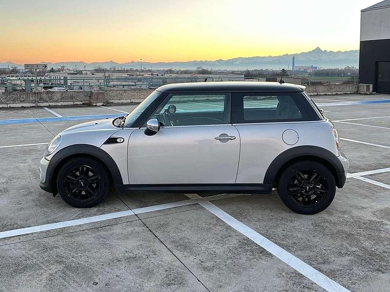 Usata Mini Cooper 122 CV (89 kW) 2011 Grigio Utilitaria
