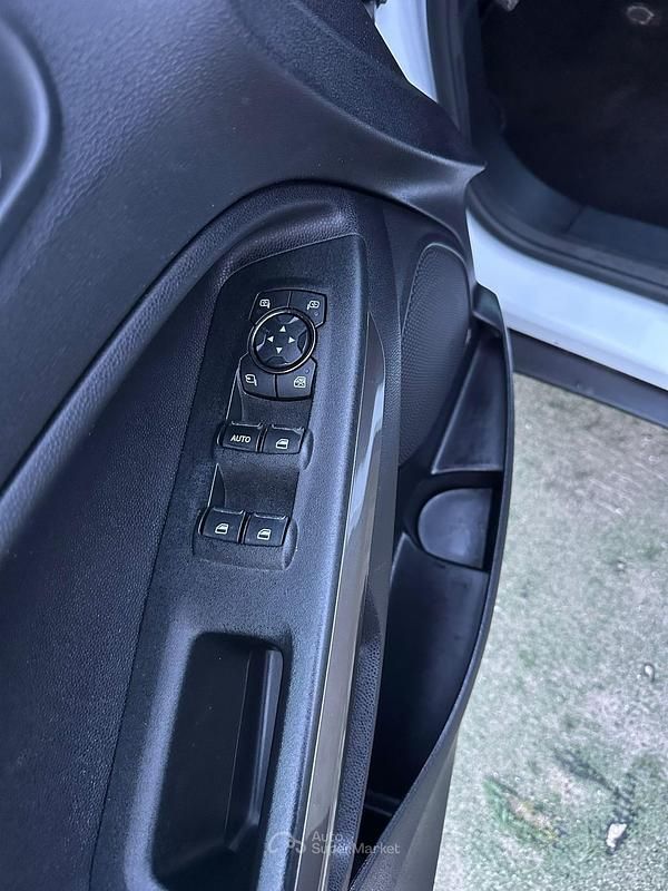 Usata Ford Ecosport 99 CV (72 kW) 2018 Bianco SUV